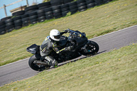 anglesey-no-limits-trackday;anglesey-photographs;anglesey-trackday-photographs;enduro-digital-images;event-digital-images;eventdigitalimages;no-limits-trackdays;peter-wileman-photography;racing-digital-images;trac-mon;trackday-digital-images;trackday-photos;ty-croes